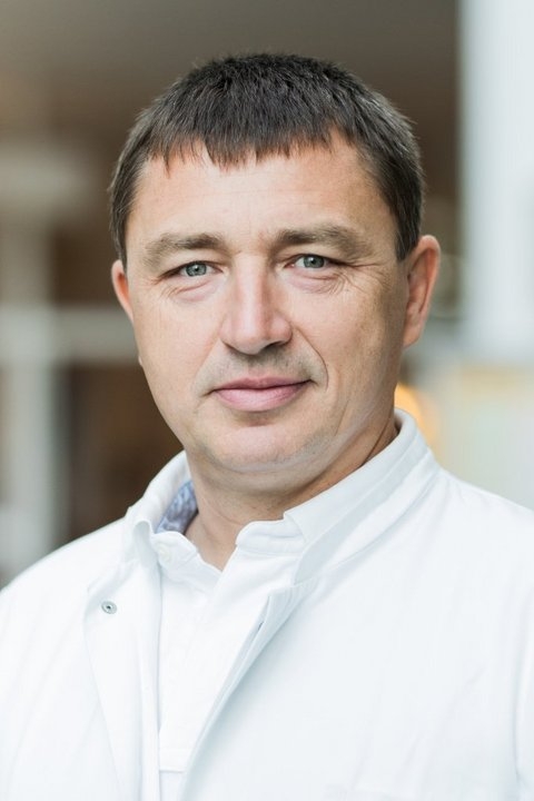 Dr. Carsten