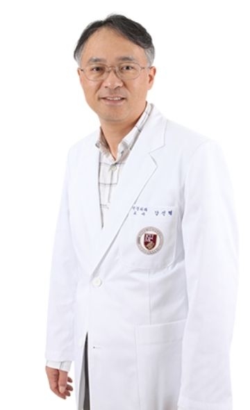 Dr. Kang Shin