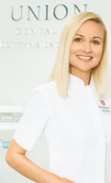 Dr. Magdalena