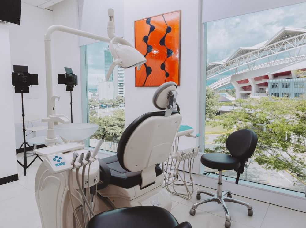 Freer Dental Aesthetics & Implant Center Costa Rica