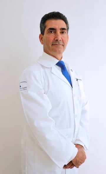 Dr. Mauricio